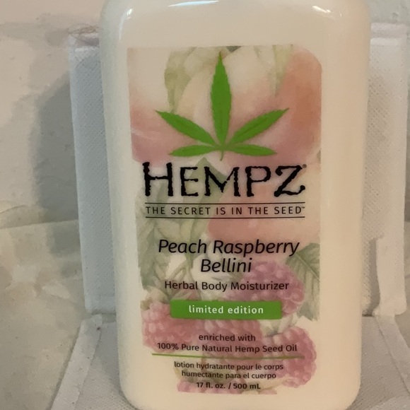 Hempz Limited Edition Herbal Body Moisturizer, 17fl.oz./500ml., NWT - Picture 4 of 5